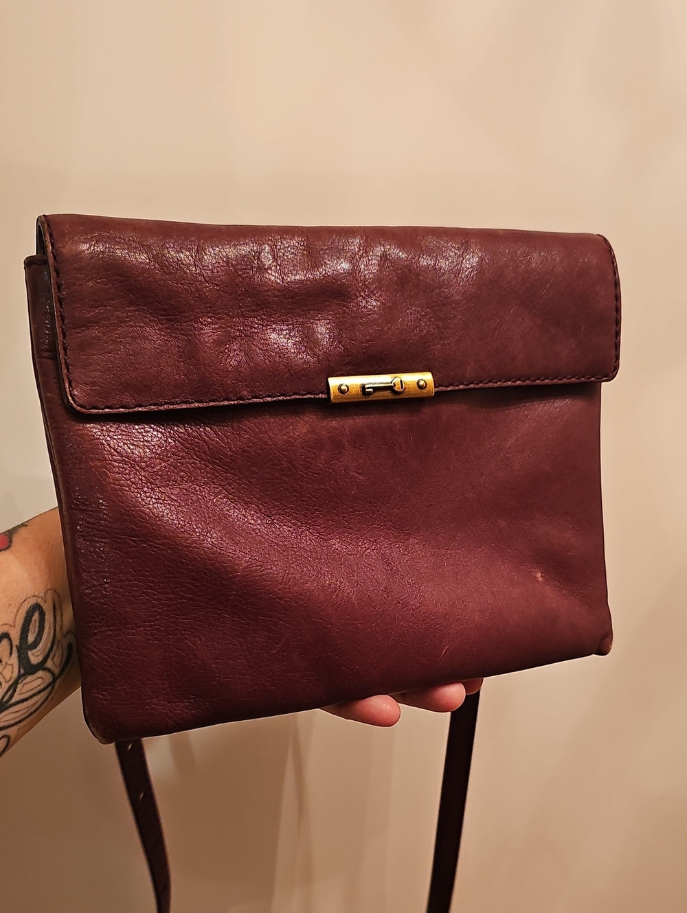 FOSSIL Leather Crossbody Bag in Deep Burgundy